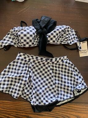 Unique Vintage Black & White Retro Two-Piece Bikini Set